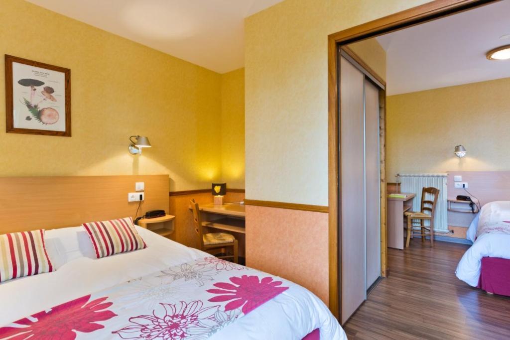 Hotel La Clairiere Chambon-sur-Dolore Exteriör bild