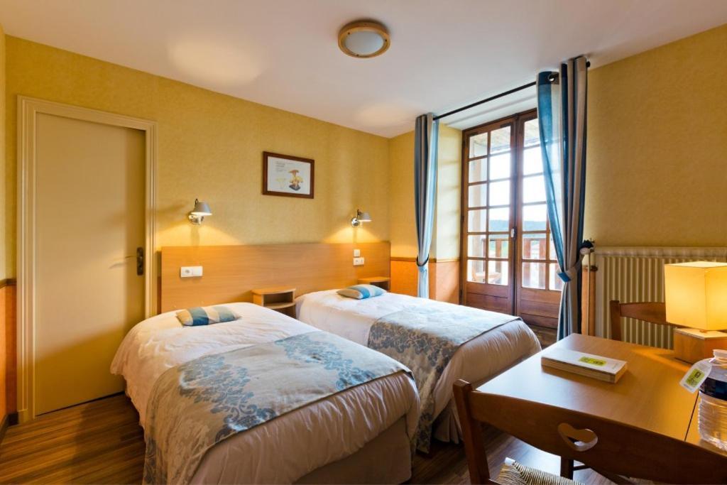 Hotel La Clairiere Chambon-sur-Dolore Exteriör bild